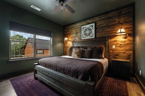 Room - Lodge Cabin w/ Hot Tub | 4 Ensuite Kings (Hollister)