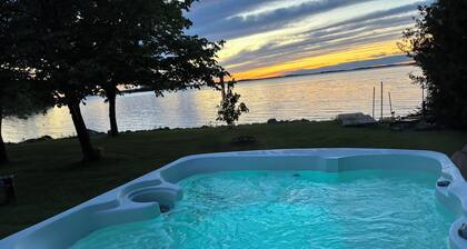 Luxurious Lakefront Home on Lake of the Woods