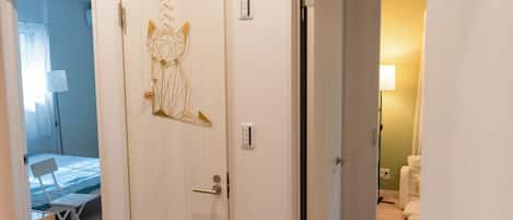 2 室のベッドルーム、WiFi、ベッドシーツ
