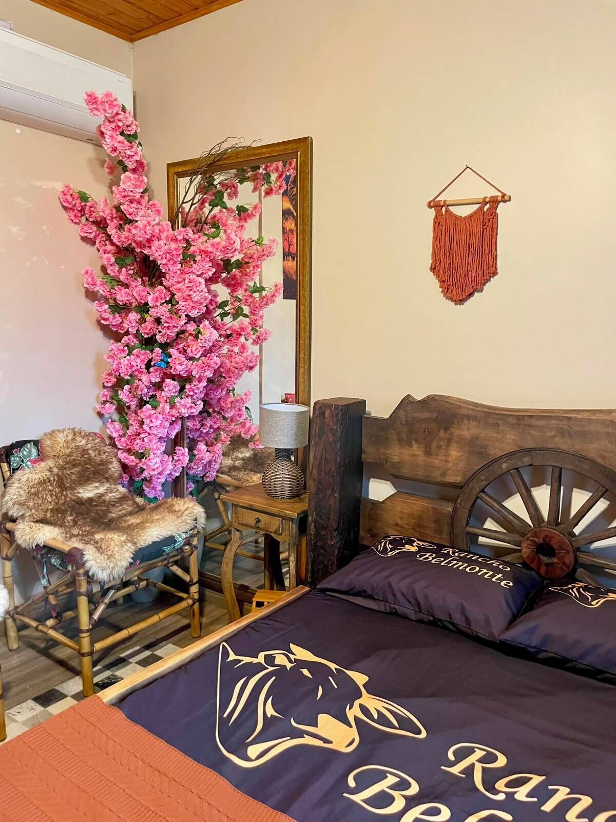 1 bedroom, WiFi (free), bed sheets