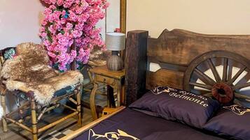 1 bedroom, WiFi (free), bed sheets
