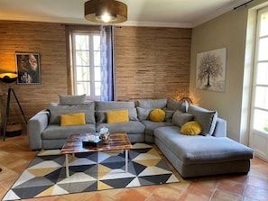 Living area - Domaine des Brunis - Large, charming home with a private pool (Nègrepelisse)