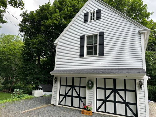 Birdsong Carriage House: Cozy 1BR Near Acadia and Downtown Bar Harbor