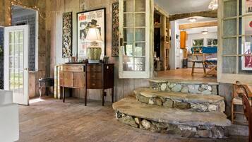 House, Multiple Beds (South Point on 700 Acre Island) | Interior