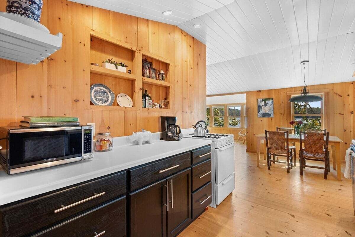 House, Multiple Beds, Kitchen (Loon's Nest on Damariscotta Lake) | Private kitchen
