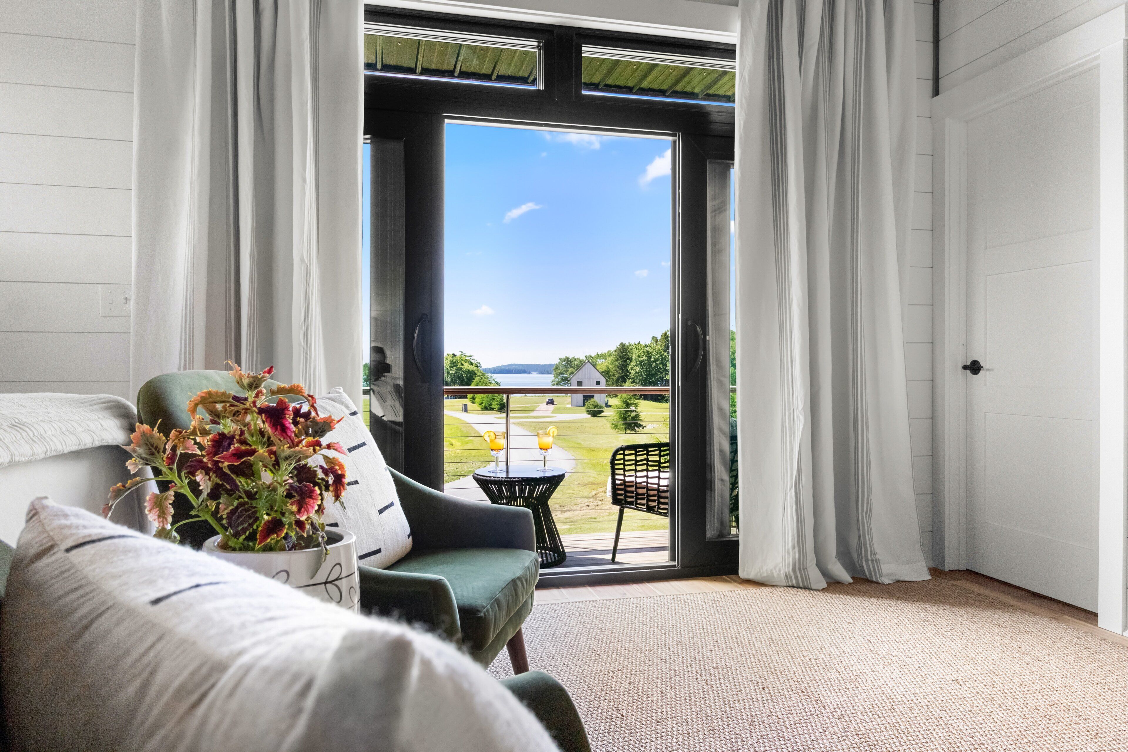 House, 1 King Bed (Maggie May at Salt Water Farm) | Interior