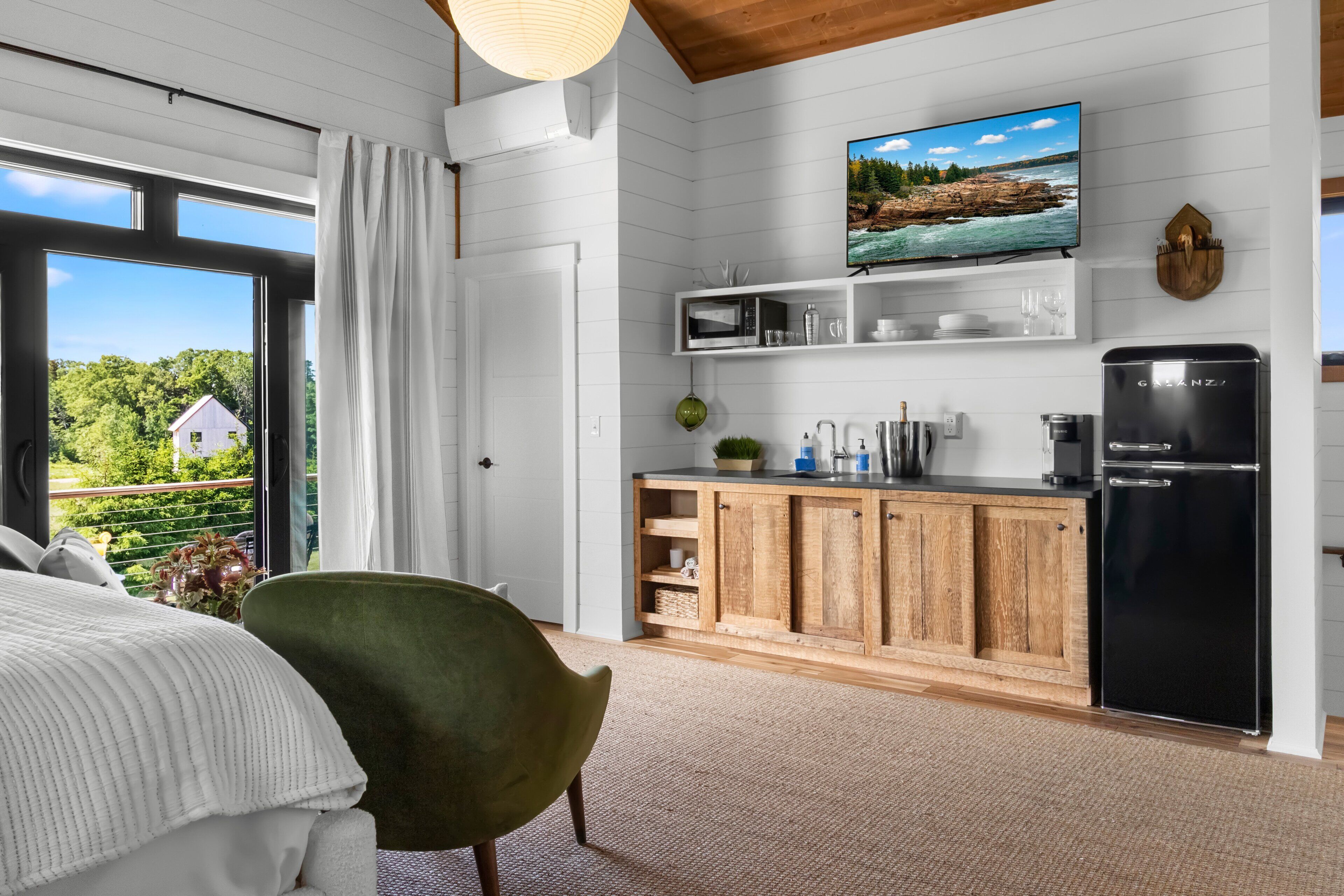 House, 1 King Bed, Patio (Maggie May at Salt Water Farm)