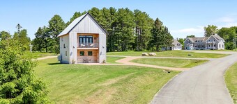 Sweet Caroline at Salt Farm - Waterfront King Suite With Ocean Access, Balcony, Wifi, and AC