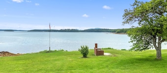 Sweet Caroline at Salt Farm - Waterfront King Suite With Ocean Access, Balcony, Wifi, and AC