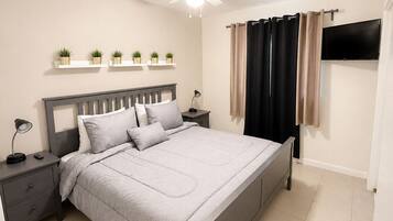 2 chambres, fer et planche à repasser, Wi-Fi, draps fournis