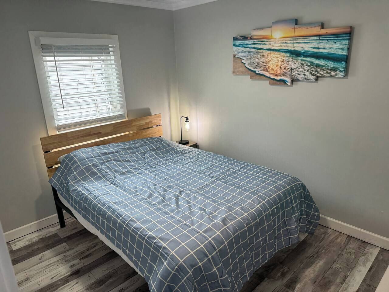 WiFi, bed sheets
