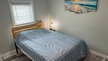 WiFi, bed sheets