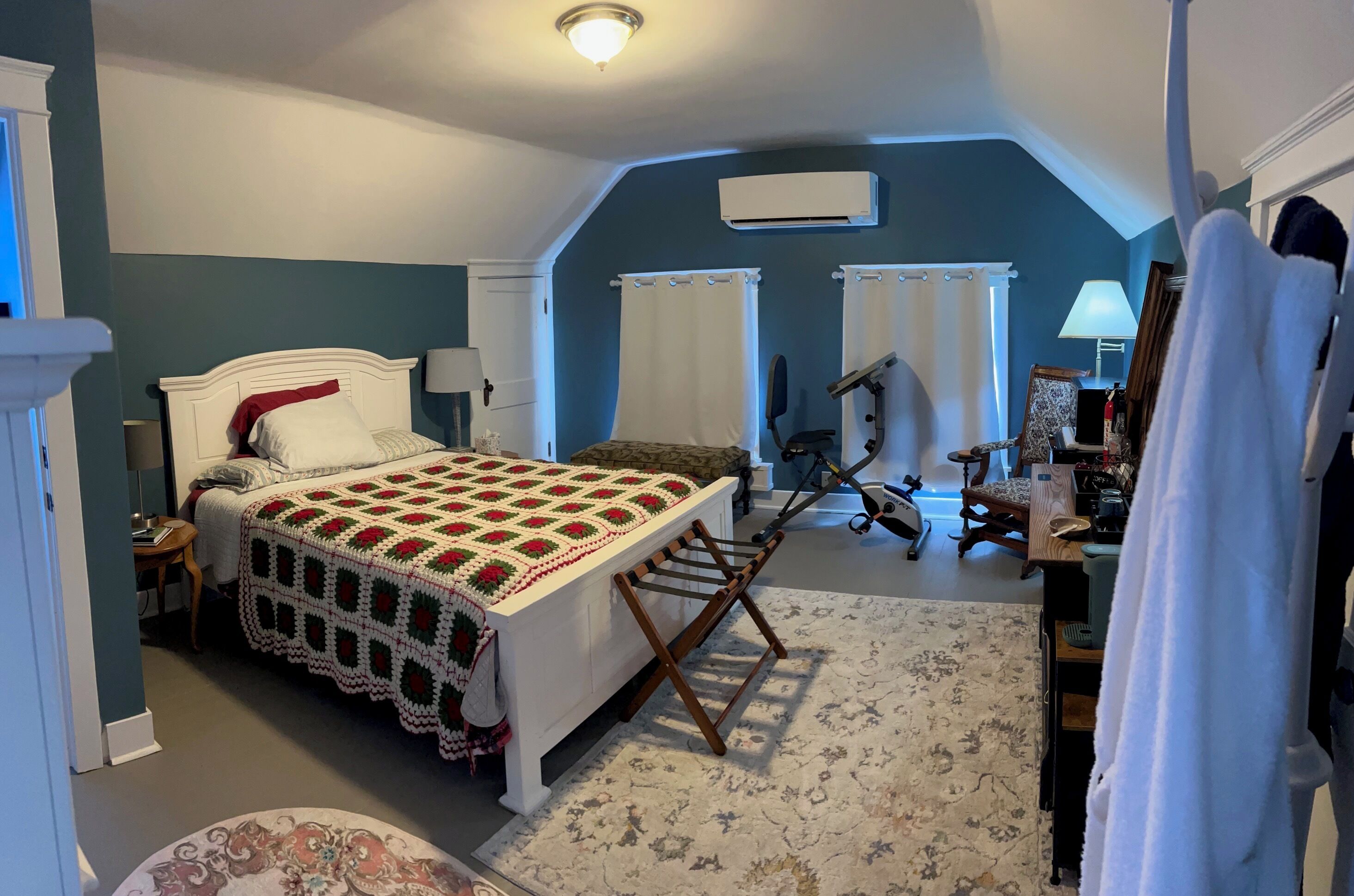 Deluxe Double Room, City View | Blackout curtains, iron/ironing board (on request), free WiFi