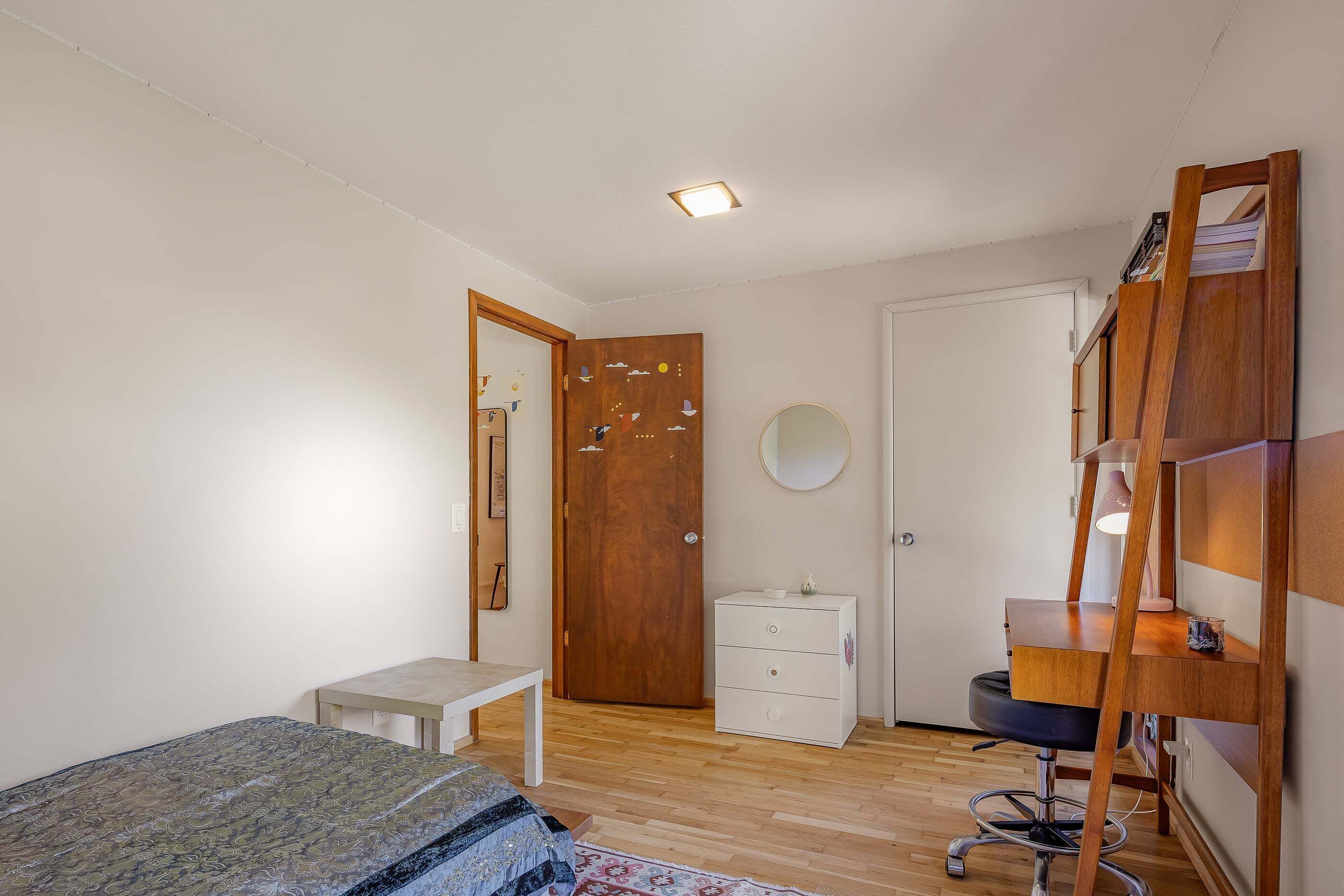 3 habitaciones, escritorio, wifi gratis y ropa de cama 