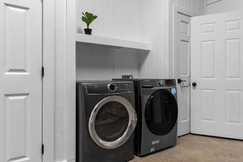 Pondview Apartment at Thunder Manor