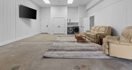 Pondview Apartment at Thunder Manor