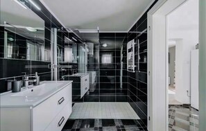 Bathroom - Awesome home in Vinovac with private swimming pool, can be inside or outside (Vinovac)