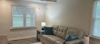 Clay Street Retreat Entire home in Clinton, Illinois