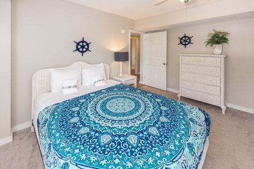 9BR Sandbridge beach home with pool, hot tub, and game room