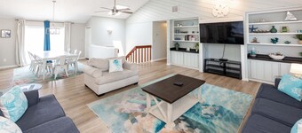 9BR Sandbridge beach home with pool, hot tub, and game room