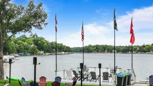 Terrace/patio - An Island in the Midwest | Lauderdale Lakefront | Sleeps 14 Summer Song (Elkhorn)