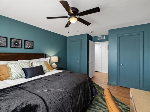 Bluegrass Maple Manor-Sleeps 20/Game Room/HOT TUB