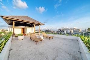 Villa Deluxe, 3 habitaciones, piscina privada, vistas al jardín | Terraza o patio