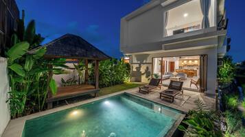 Deluxe-villa - 3 soveværelser - privat pool - udsigt til have | Pool | Udendørs pool