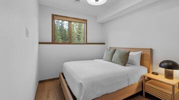 4 Schlafzimmer, Bügeleisen/Bügelbrett, WLAN, Bettwäsche