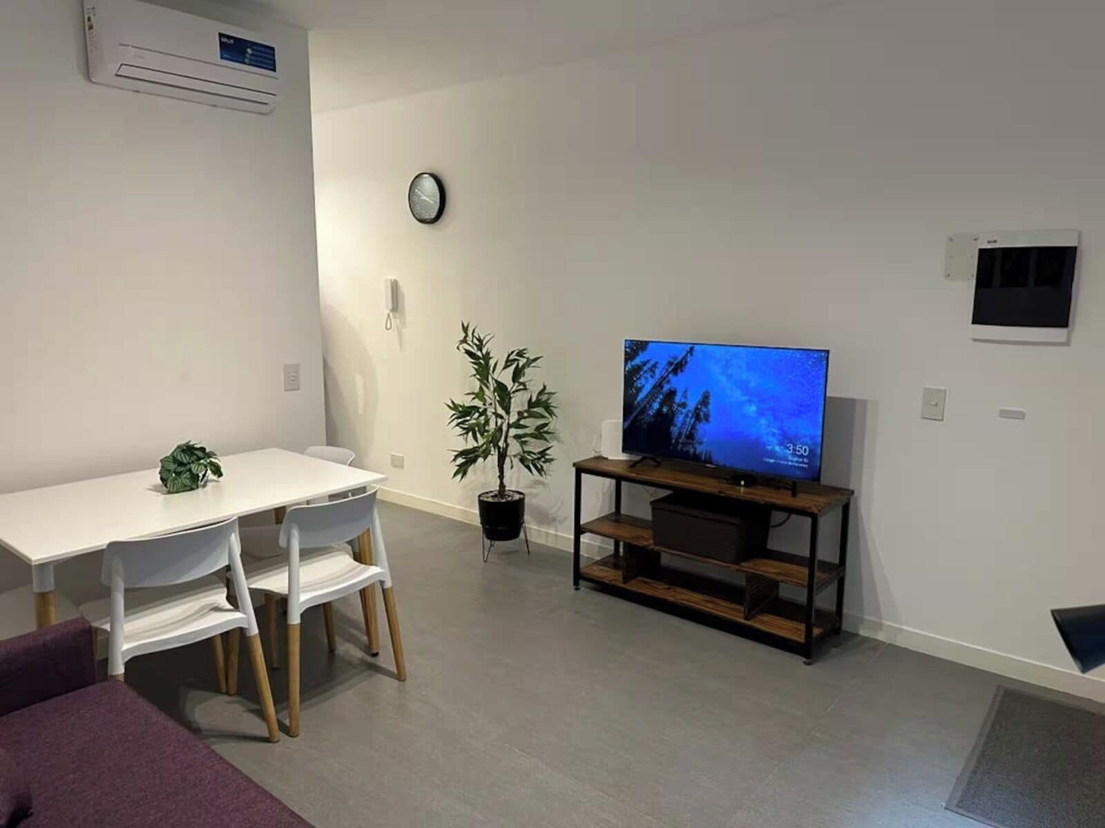 Family Apartment | Living area | 40-inch Smart TV with digital channels, heated floors