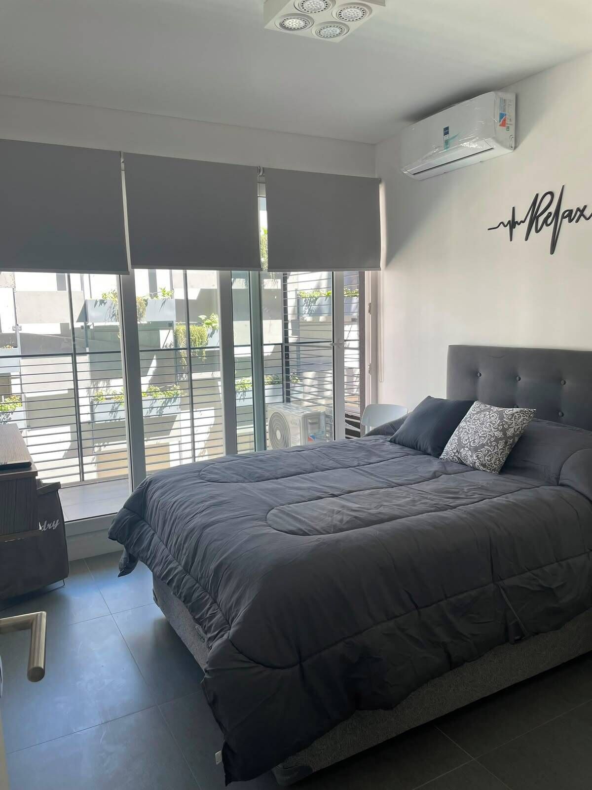 Deluxe-Apartment, Poolblick | Bügeleisen/Bügelbrett, kostenloses WLAN, individuell dekoriert