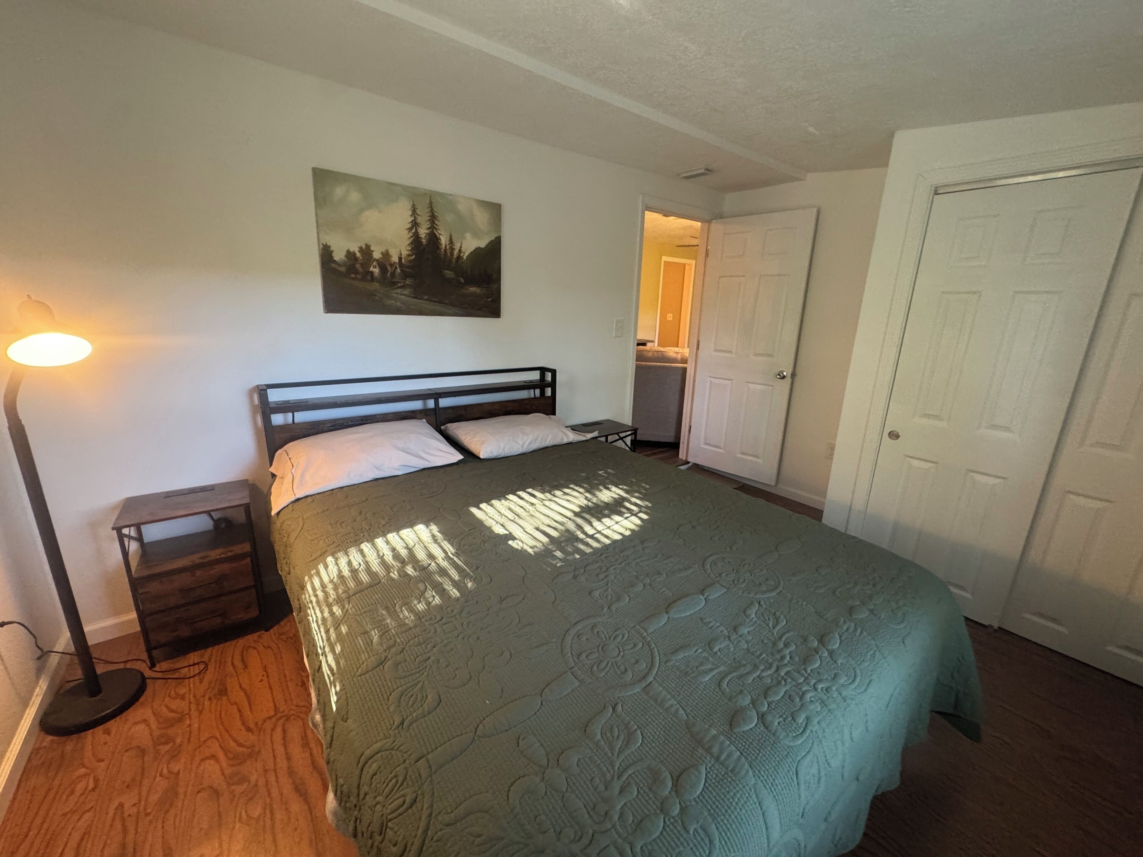 2 bedrooms, WiFi (free), bed sheets