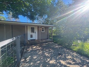 Exterior - Ride, Relax & Recharge at Sleepy Hollow Hideaway (Roscommon)