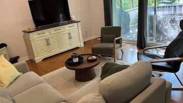 Rumah, 3 kamar tidur, patio | Ruang keluarga