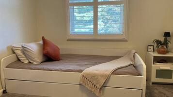 House, 3 Bedrooms, Patio