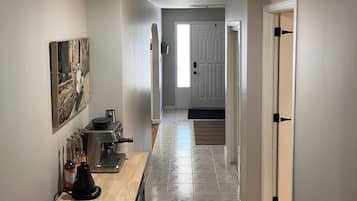 House, 3 Bedrooms, Patio | Interior