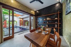 Vila Desain, 2 kamar tidur, kolam renang pribadi | Tempat makan