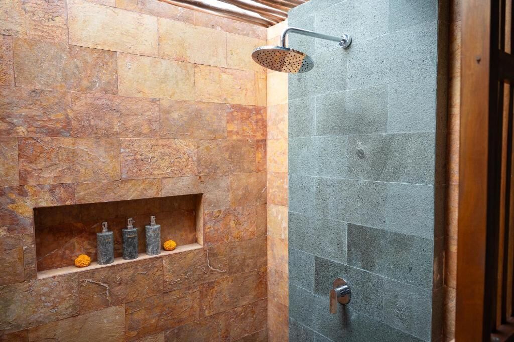 Vila standard, 1 cama King | Banheiro | Secador de cabelo, toalhas de banho, sabonete, shampoo