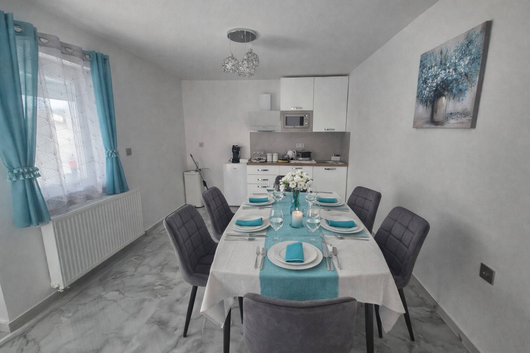 Apartamento, 2 habitaciones, accesible para personas con discapacidad, balcón | Comedor