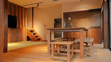 Villa, ikke-røyk, privat bad | Eget kjøkken | Kjøleskap, mikrobølgeovn, kokeplater og kjøkkenutstyr