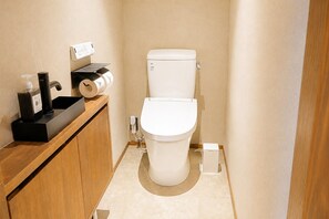 Vila, Bebas Asap Rokok, kamar mandi pribadi | Kamar mandi | Bathtub dan shower terpisah, pengering rambut, handuk, dan sabun