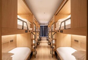 Dormitorio compartido, vistas a la ciudad | Wifi gratis