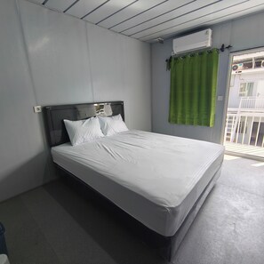 Room - Hotel O near Living Word Mall formerly T (Denpasar)