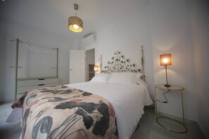 Room - Vrbo Property (Sevilla)