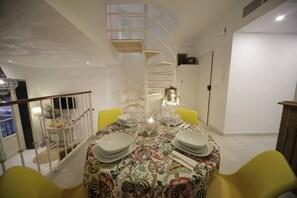 Dining - Vrbo Property (Sevilla)