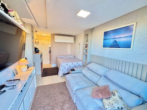 1 habitación, acceso a internet y ropa de cama 