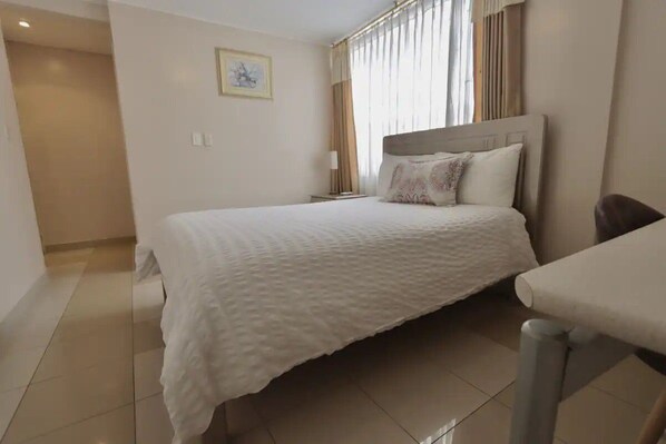 Room - Pet-Friendly Stay | Free Breakfast & Parking | 1.4 Mi from Parque La Carolina (Quito)