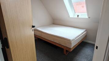 4 bedrooms, WiFi (free)