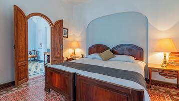 4 Schlafzimmer, Bügeleisen/Bügelbrett, Internetzugang, Bettwäsche