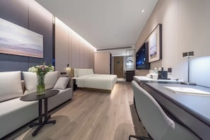 Comfort-Doppelzimmer, 1 Doppelbett, eigenes Bad, Stadtblick | Hochwertige Bettwaren, Daunenbettdecken